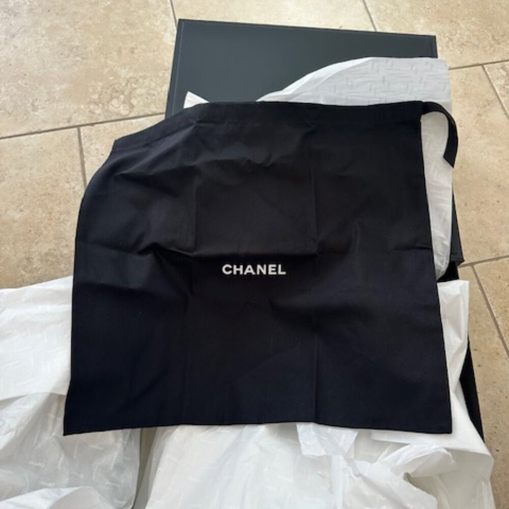Authentic Chanel Bundle - Picture 5 of 7
